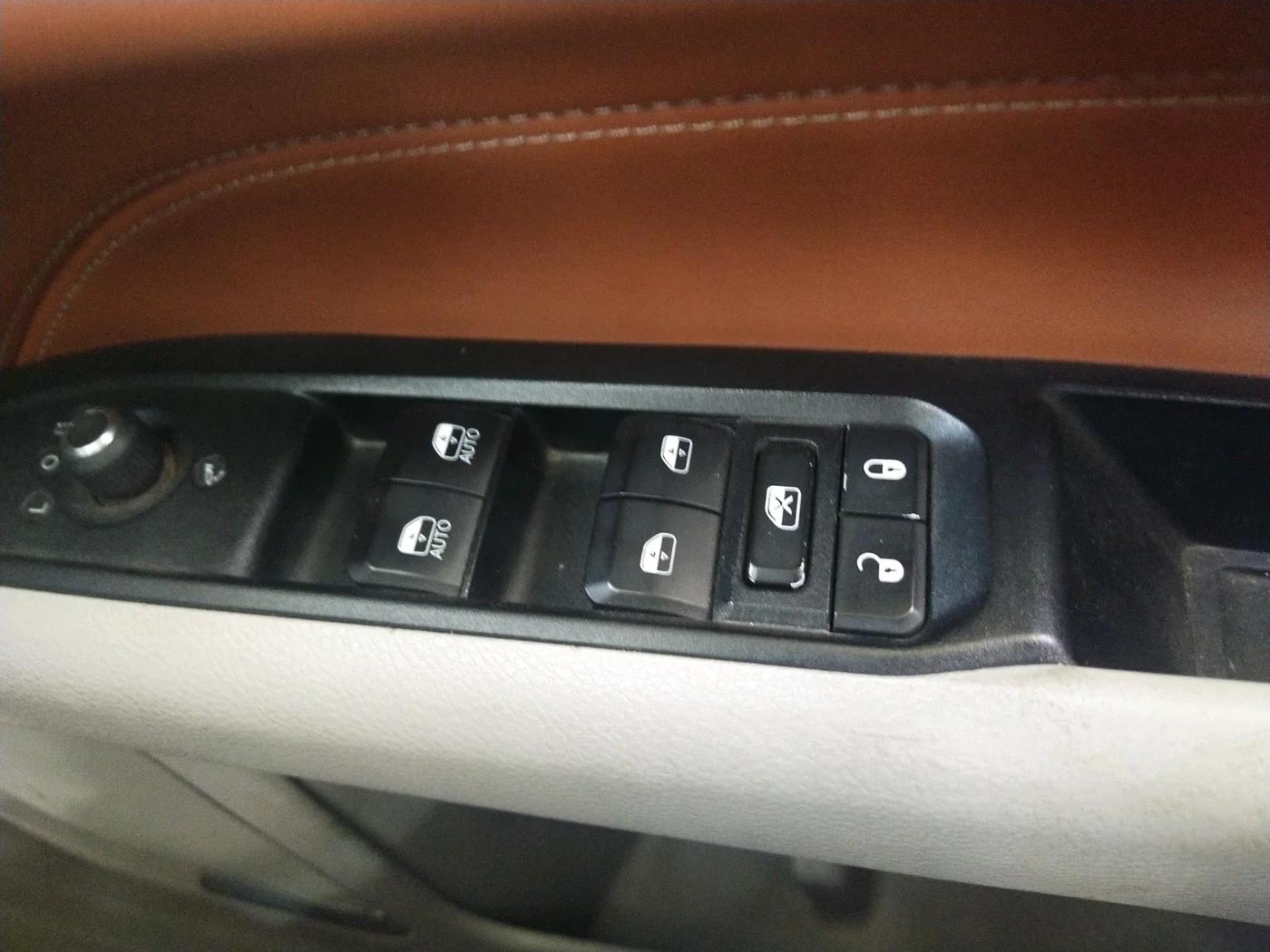 2021 Jeep Compass LIMITED (O) 2.0 DIESEL, Diesel, Manual, 2,18,121 km, interior