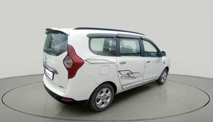 2015 Renault Lodgy 110 PS RXZ 8 STR, Diesel, Manual, 1,30,399 km, exterior