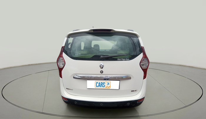 2015 Renault Lodgy 110 PS RXZ 8 STR, Diesel, Manual, 1,30,399 km, exterior