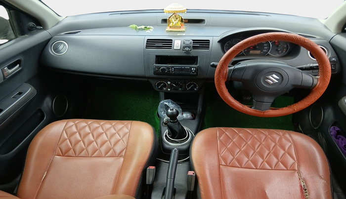 2010 Maruti Swift VXI, Petrol, Manual, 1,24,720 km, interior