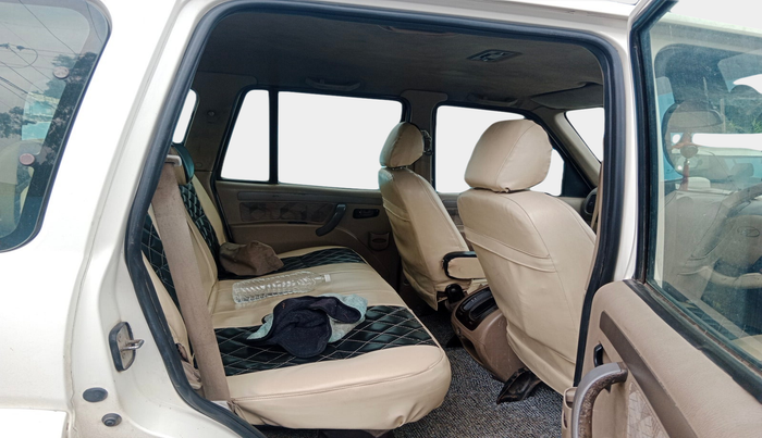 2011 Mahindra Scorpio VLX 2WD BS-III, Diesel, Manual, 2,59,708 km, interior
