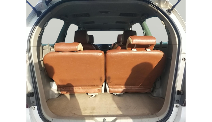 2011 Toyota Innova 2.5 G3, Diesel, Manual, 2,13,429 km, exterior