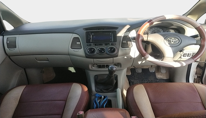 2011 Toyota Innova 2.5 G3, Diesel, Manual, 2,13,429 km, interior