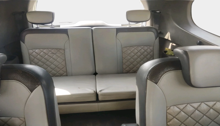 2015 Renault Lodgy 110 PS RXZ 7 STR, Diesel, Manual, 1,35,979 km, interior