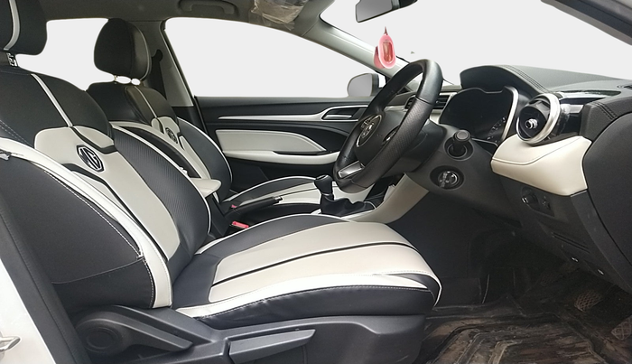 2023 MG ASTOR STYLE 1.5 MT, Petrol, Manual, 26,274 km, interior