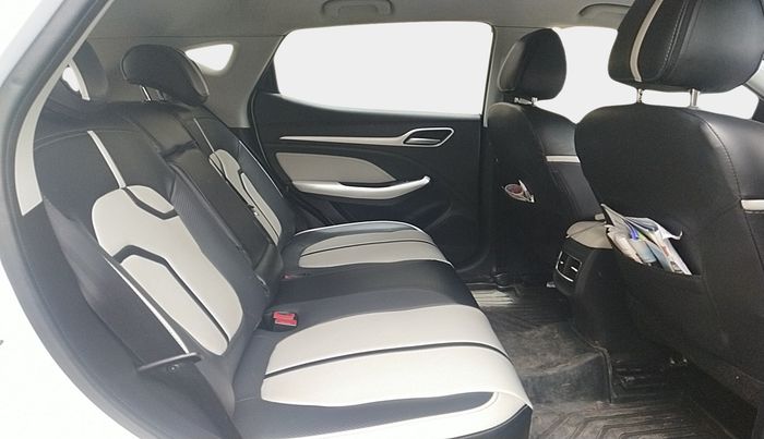 2023 MG ASTOR STYLE 1.5 MT, Petrol, Manual, 26,274 km, interior