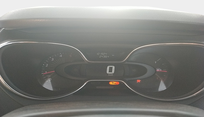 2017 Renault Captur RXT DIESEL, Diesel, Manual, 1,21,924 km, interior