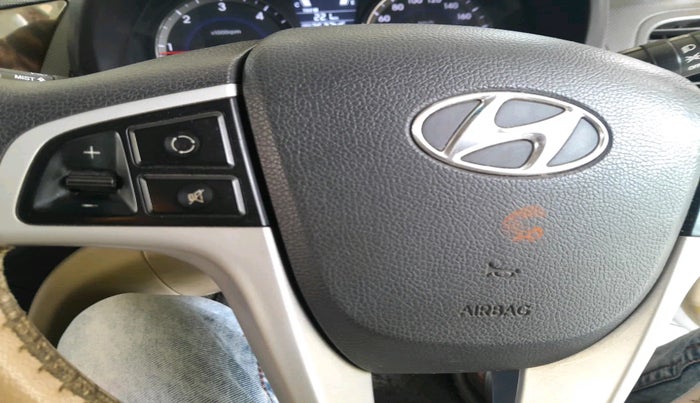 2014 Hyundai Verna FLUIDIC 1.6 CRDI SX, Diesel, Manual, 2,53,745 km, interior