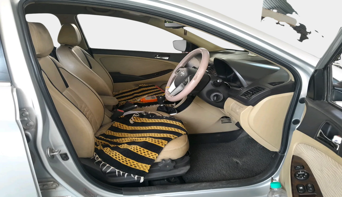 2014 Hyundai Verna FLUIDIC 1.6 CRDI SX, Diesel, Manual, 2,53,745 km, interior