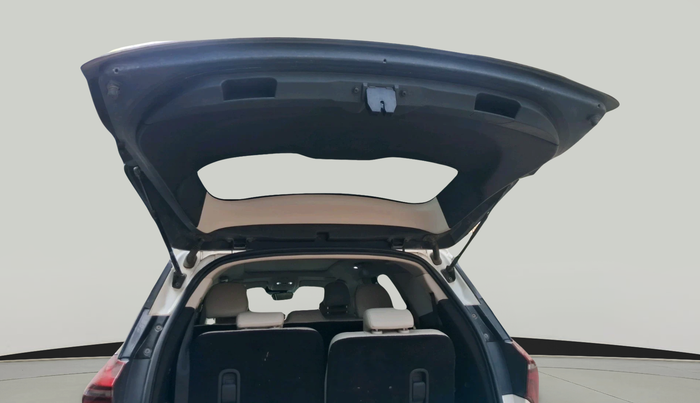 2021 Mahindra XUV700 AX 7 LUXURY P AT 7 STR, Petrol, Automatic, 45,308 km, exterior