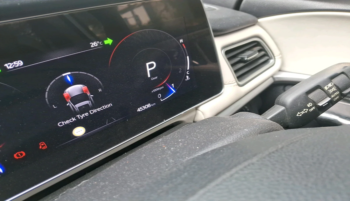 2021 Mahindra XUV700 AX 7 LUXURY P AT 7 STR, Petrol, Automatic, 45,308 km, interior