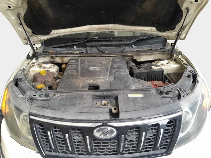 2017 Mahindra XUV500 W10, Diesel, Manual, 1,50,846 km, exterior