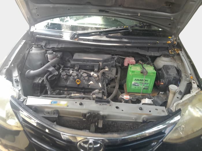 2011 Toyota Etios V, Petrol, Manual, 1,06,207 km, exterior