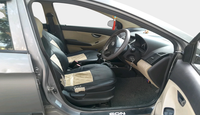 2014 Hyundai Eon SPORTZ, Petrol, Manual, 49,363 km, interior