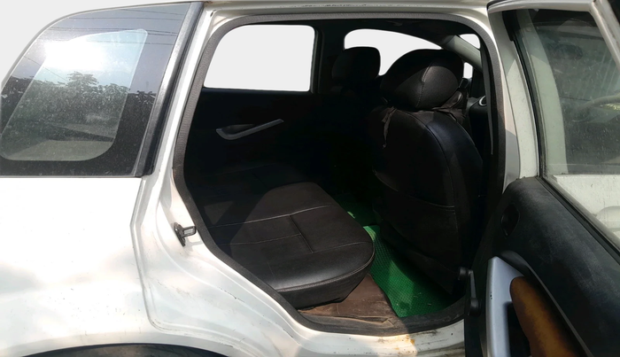 2011 Ford Figo TITANIUM 1.4 DIESEL, Diesel, Manual, 1,17,346 km, interior