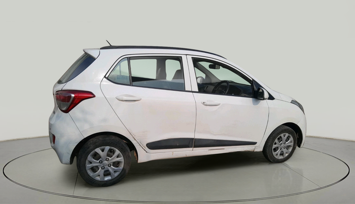 2015 Hyundai Grand i10 SPORTZ 1.1 CRDI, Diesel, Manual, 1,64,879 km, exterior