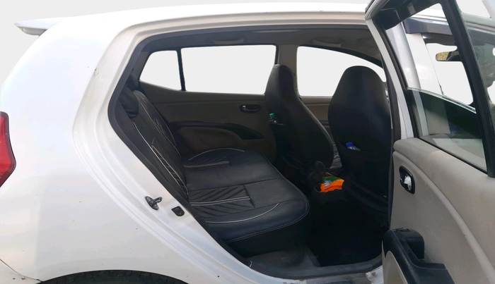 2013 Hyundai i10 SPORTZ 1.2, Petrol, Manual, 99,082 km, interior