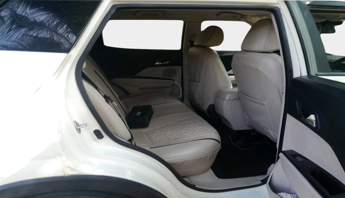 2021 Mahindra XUV300 W8 1.2 PETROL, Petrol, Manual, 99,154 km, interior