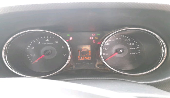 2018 Mahindra TUV300 T10, Diesel, Manual, 1,37,924 km, interior