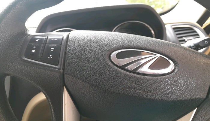 2018 Mahindra TUV300 T10, Diesel, Manual, 1,37,924 km, interior