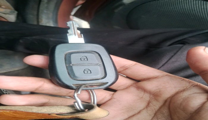 2016 Renault Duster 85 PS RXS MT DIESEL, Diesel, Manual, 1,12,716 km, interior