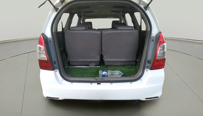 2015 Toyota Innova 2.5 VX 8 STR, Diesel, Manual, 1,64,838 km, exterior