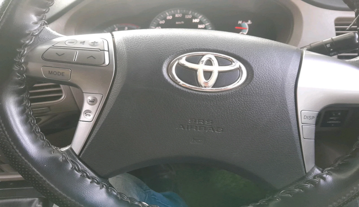 2015 Toyota Innova 2.5 VX 8 STR, Diesel, Manual, 1,64,838 km, interior