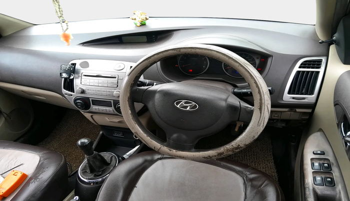 2011 Hyundai i20 MAGNA 1.2, Petrol, Manual, 1,01,160 km, interior