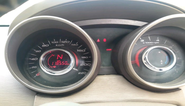 2013 Mahindra XUV500 W6, Diesel, Manual, 1,18,550 km, interior