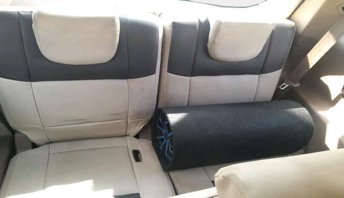 2013 Mahindra XUV500 W6, Diesel, Manual, 1,18,550 km, interior