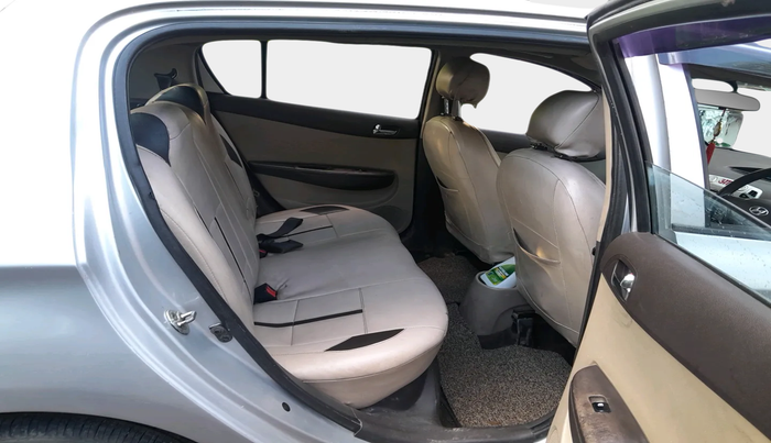 2011 Hyundai i20 MAGNA 1.4 CRDI, Diesel, Manual, 1,15,095 km, interior