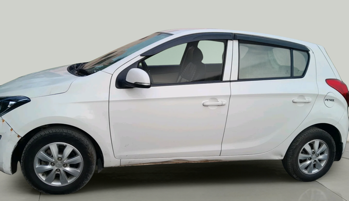 2014 Hyundai i20 SPORTZ 1.2, Petrol, Manual, 75,399 km, exterior
