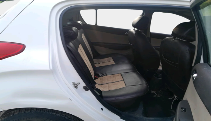 2014 Hyundai i20 SPORTZ 1.2, Petrol, Manual, 75,399 km, interior