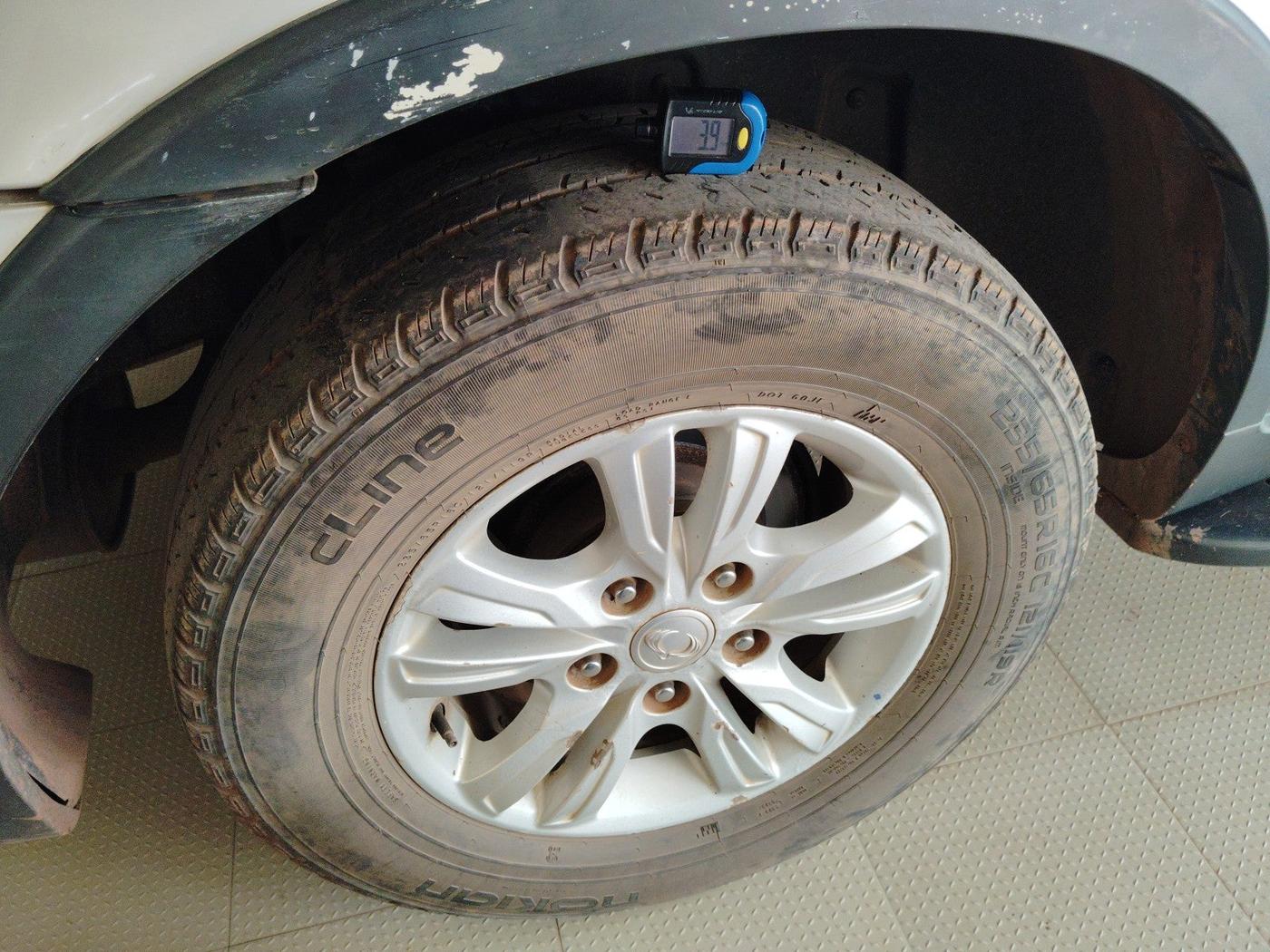 2015 Ssangyong Rexton RX7, Diesel, Automatic, 79,938 km, tyre