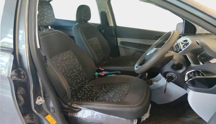 2022 Tata Tiago XT (O) PETROL, Petrol, Manual, 40,665 km, interior