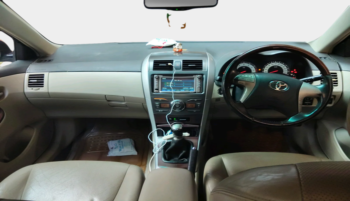 2011 Toyota Corolla Altis G PETROL, Petrol, Manual, 1,11,592 km, interior