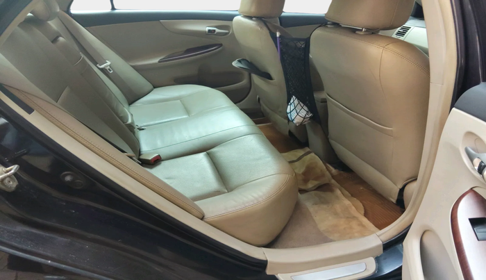 2011 Toyota Corolla Altis G PETROL, Petrol, Manual, 1,11,592 km, interior