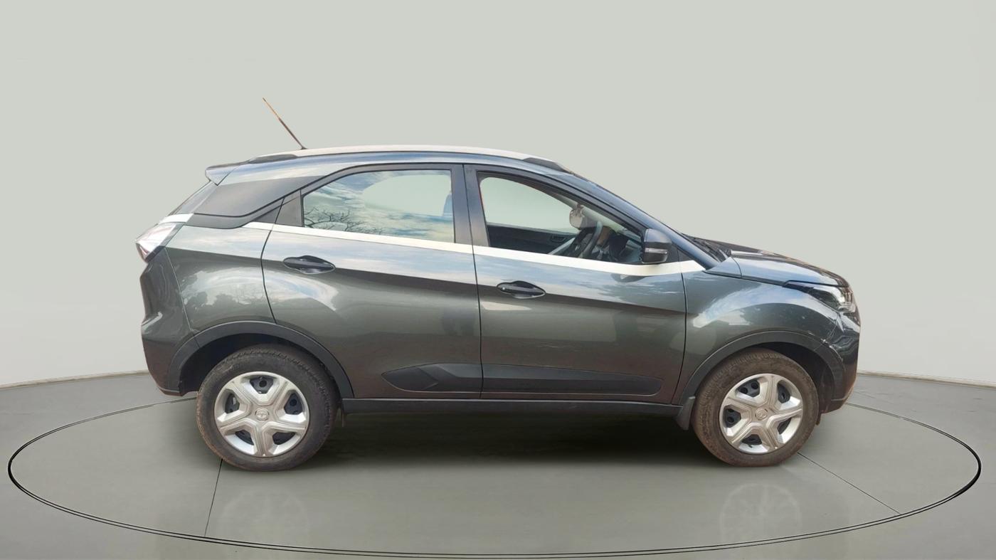 2022 Tata NEXON XM SUNROOF PETROL, Petrol, Manual, 84,153 km, exterior