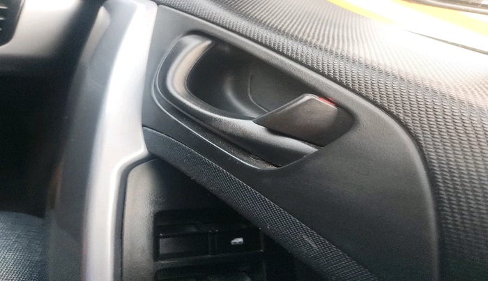 2022 Tata NEXON XM SUNROOF PETROL, Petrol, Manual, 84,152 km, interior