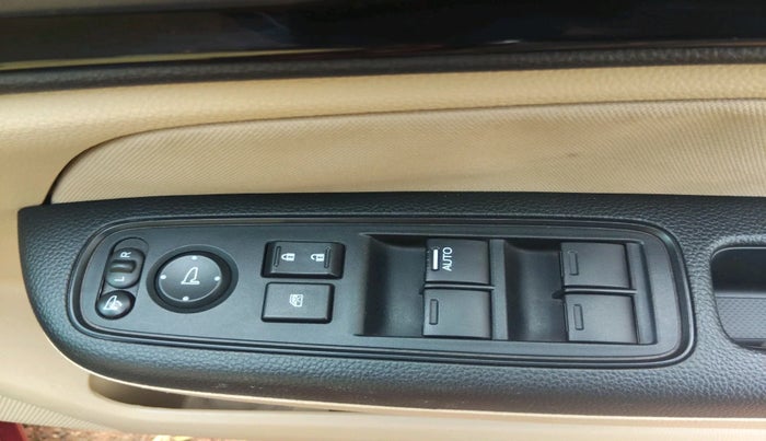 2018 Honda Amaze 1.2L I-VTEC V CVT, Petrol, Automatic, 1,36,452 km, interior