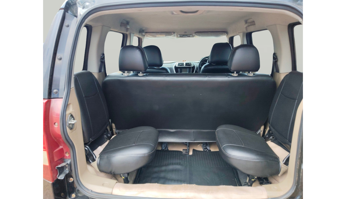2018 Mahindra TUV300 T8, Diesel, Manual, 99,250 km, exterior