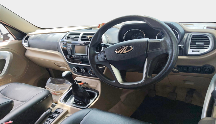 2018 Mahindra TUV300 T8, Diesel, Manual, 99,250 km, interior