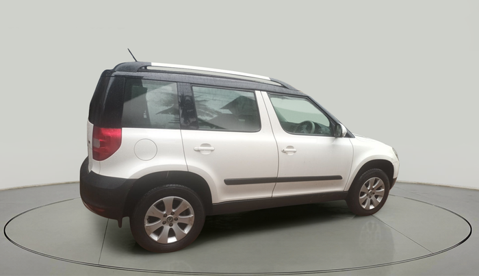 2011 Skoda Yeti ELEGANCE 2.0 TDI CR 4X4, Diesel, Manual, 1,82,806 km, exterior