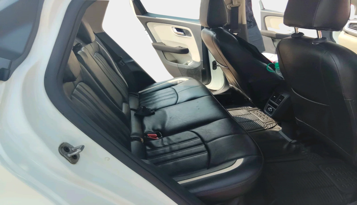 2022 Tata ALTROZ XZ DIESEL, Diesel, Manual, 51,742 km, interior