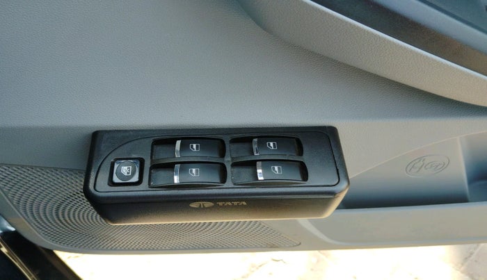 2024 Tata Tiago XE CNG, CNG, Manual, 31,684 km, interior