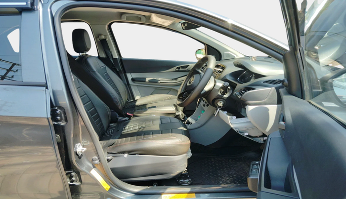 2024 Tata Tiago XE CNG, CNG, Manual, 31,684 km, interior