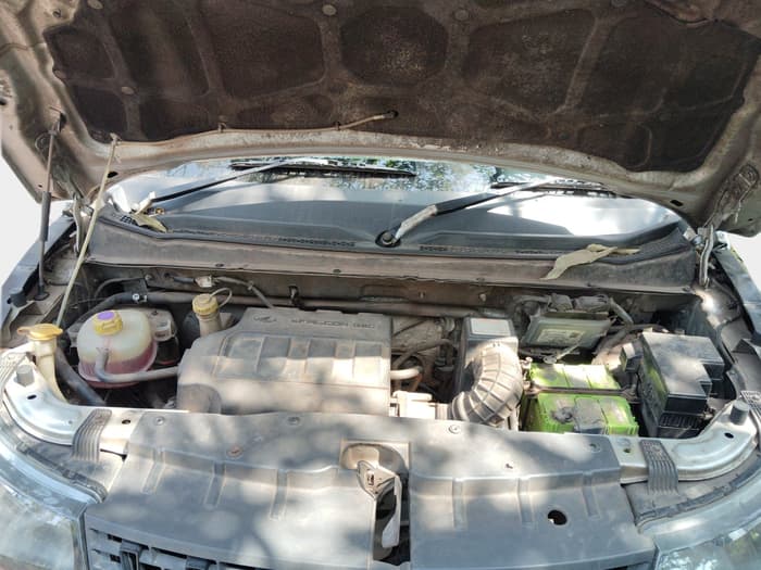 2016 Mahindra Kuv100 K4 6 STR, Petrol, Manual, 51,293 km, exterior