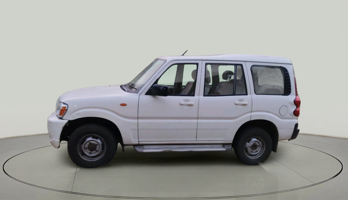 2014 Mahindra Scorpio EX M2DI, Diesel, Manual, 82,242 km, exterior