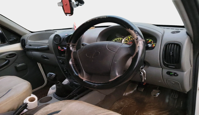 2014 Mahindra Scorpio EX M2DI, Diesel, Manual, 82,242 km, interior