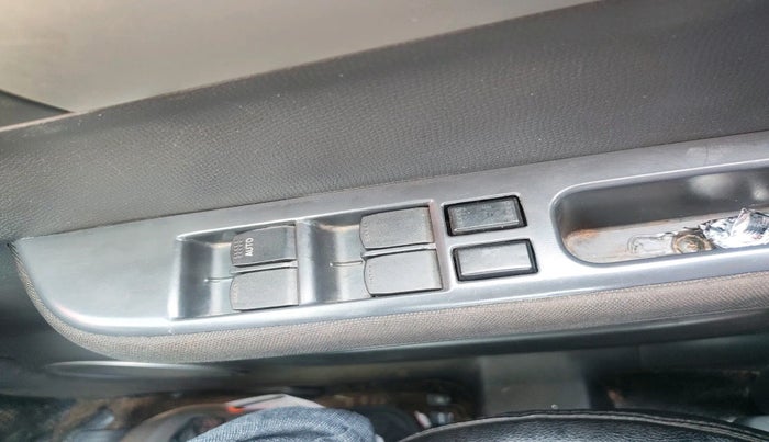 2010 Maruti Swift VXI, Petrol, Manual, 75,568 km, interior